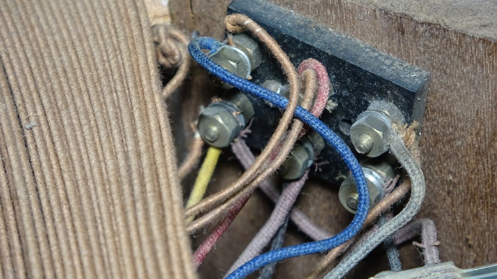 Bornier interne de l'antenne Ducretet